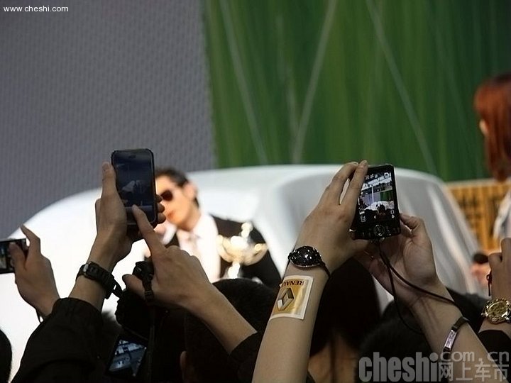郭富城现身北京车展