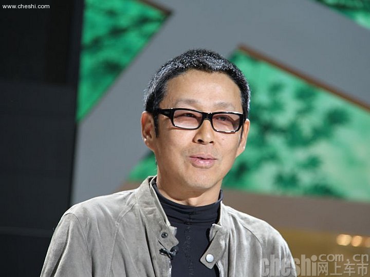 陈道明现身车展
