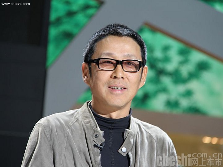 陈道明现身车展