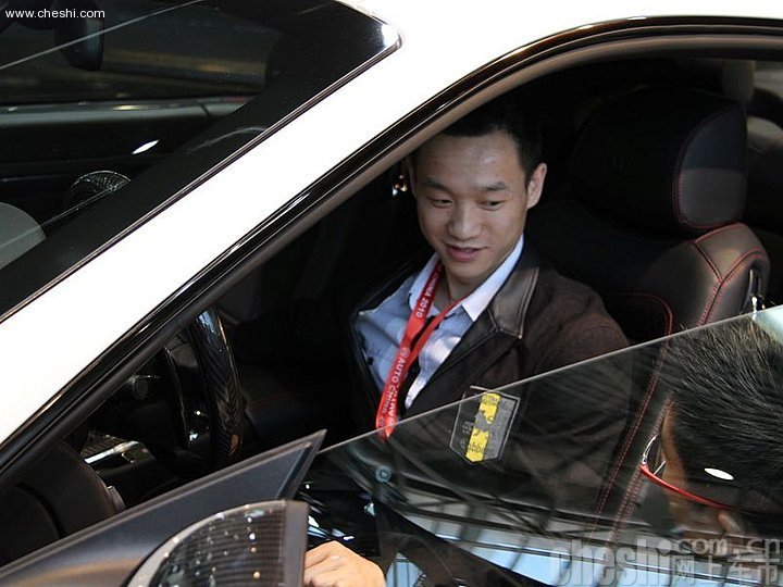 奥运冠军杨威亲临E1馆