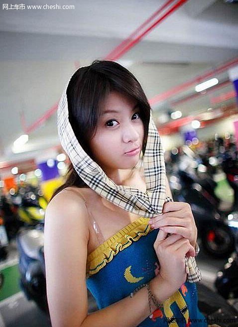 台湾90后超可爱机车女