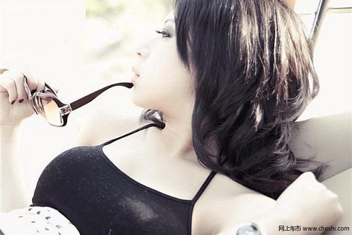 美女与宝马极致诱惑