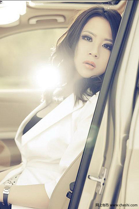 美女与宝马极致诱惑