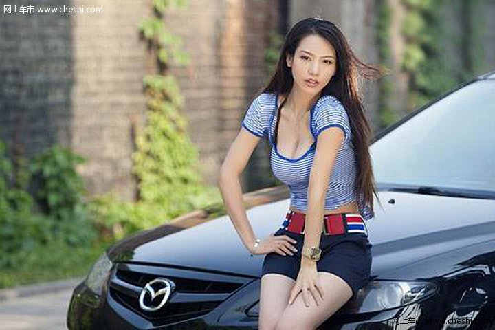 性感女神媚态撩人