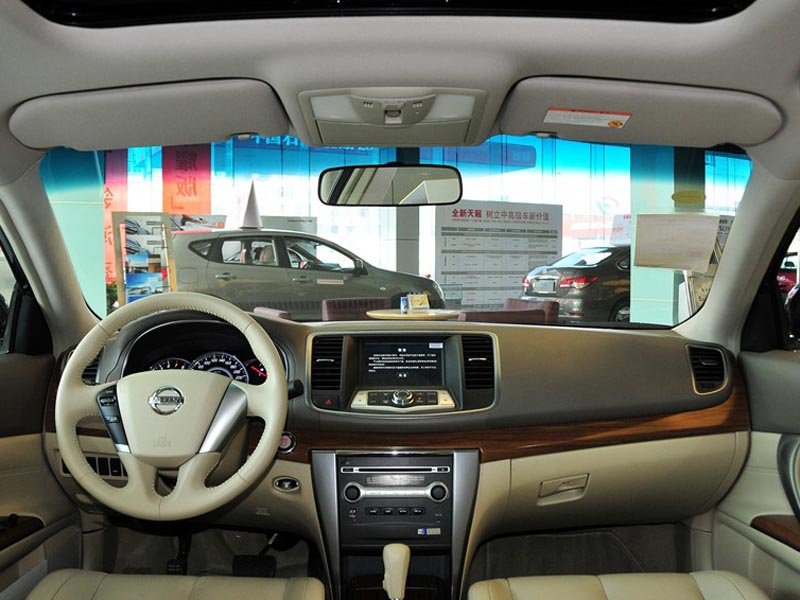 网上车市太原站东风日产汇港天籁荣耀版