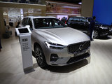 沃尔沃 XC60 金色