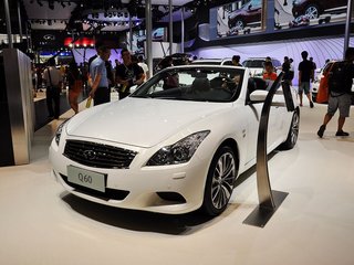 英菲尼迪Q60