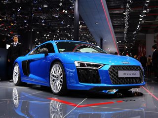 奥迪R8 2015