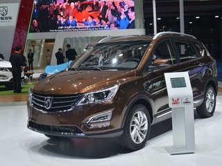 寶駿560 2015