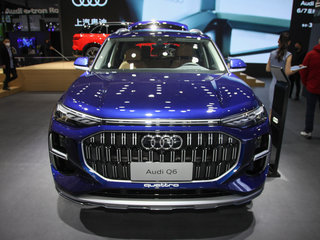 上汽奥迪 Q6 蓝色