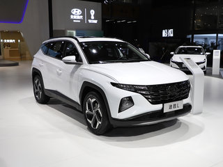 現(xiàn)代 途勝L 370T 白色