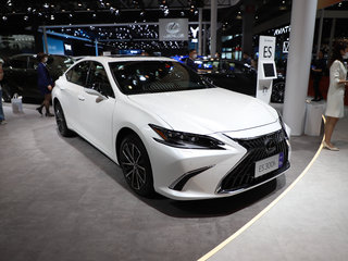 雷克萨斯 ES300h 白色