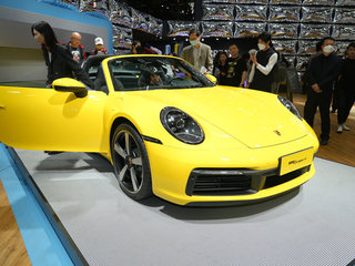 保时捷911 CARGA 4 黄色