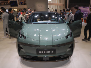 极氪X绿色