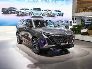 长安欧尚 Z6 灰色