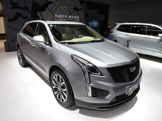凯迪拉克 XT5 灰色