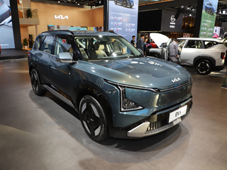 起亚 EV5 绿 色