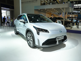 埃安 LX Plus 银色