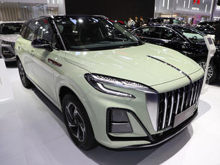 红旗 HS3 绿色