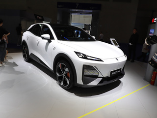 深蓝 S7 白色