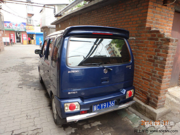 出售本市自用一手昌河铃木北斗星,猫眼蓝,1.4升,此车保养精心,一直用美孚速霸10w40四季机油,原装铃木k14b发动机。超级省油,刚换的四条轮胎,机油,刹车油,防冻液,电瓶,空滤,汽滤。配置【转向刹车助力,四门电动窗,儿童锁,电动后视镜,后雨刷,后窗加热,无骨雨刷,铝合金轮毂,前后保险杠,vcd,显视器,】空调暖风都好使,外观有划痕。手续齐全,检车轻松过,价钱可小议,车贩勿扰,必须过户。
