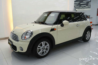 2011款 120i 2.0L 双门轿跑车 2011款 120i 2.0L 双门轿跑车