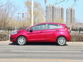 2011款 两厢 1.5L 自动 时尚型 2011款 两厢 1.5L 自动 时尚型