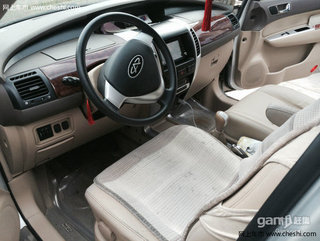 2012款 1.8 手动 舒适型 7座 2012款 1.8 手动 舒适型 7座