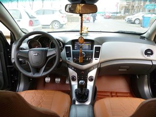 2010款 1.6SL 手动 天地版 2010款 1.6SL 手动 天地版