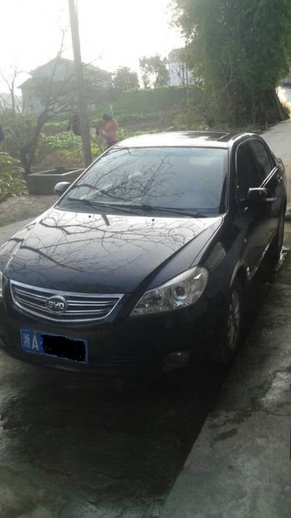 2012款 1.5L 手动 豪华型 2012款 1.5L 手动 豪华型