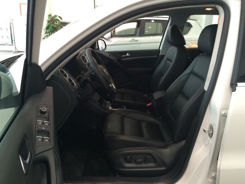 2013款1.8TSI 自动两驱豪华型 5座
