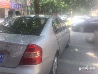 2010款 1.5L 手动 铂尊版精钻型 2010款 1.5L 手动 铂尊版精钻型