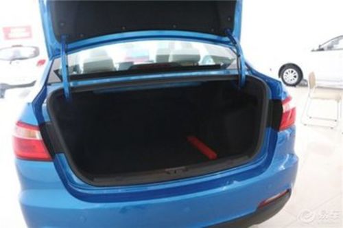 2015款1.6L 手动乐趣型