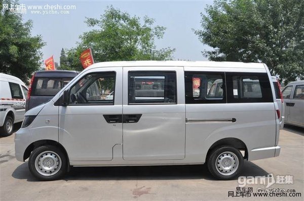 开瑞优雅外观 狼堡灰 开瑞优优加长版到店实拍之外观篇 高清图片