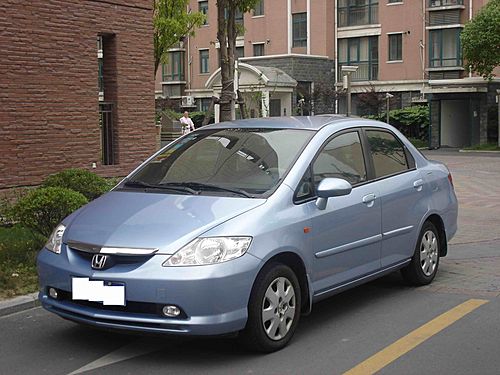 【出售上海二手浅蓝三厢飞度 1.3 ATCVT2004