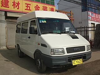 2004款 NJ6596SFF5 2.8 手动 10/17座标准型 2004款 NJ6596SFF5 2.8 手动 10/17座标准型