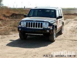 2007款 5.7 自动 4x4 限量版 7座 2007款 5.7 自动 4x4 限量版 7座
