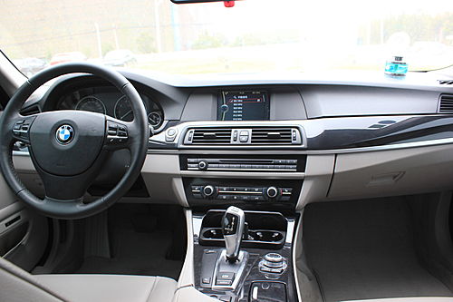 2010款523Li 2.5L领先型