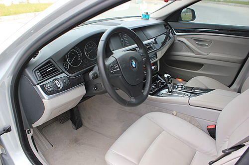 2010款523Li 2.5L领先型