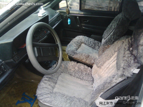 【出售山东二手白色桑塔纳】_19年行驶