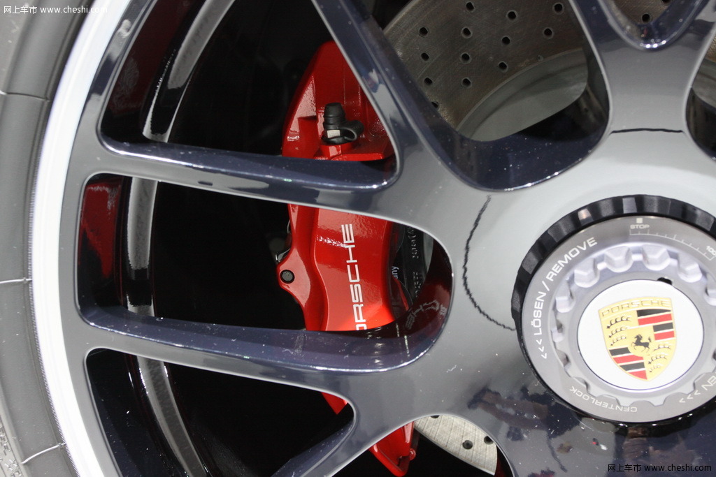 保时捷911 Carrera GTS