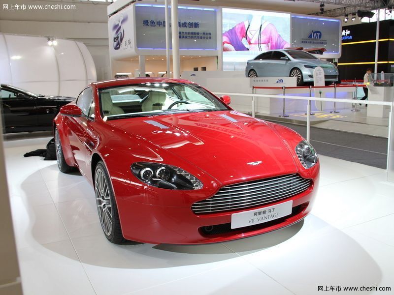 阿斯顿-马丁 V8 Vantage