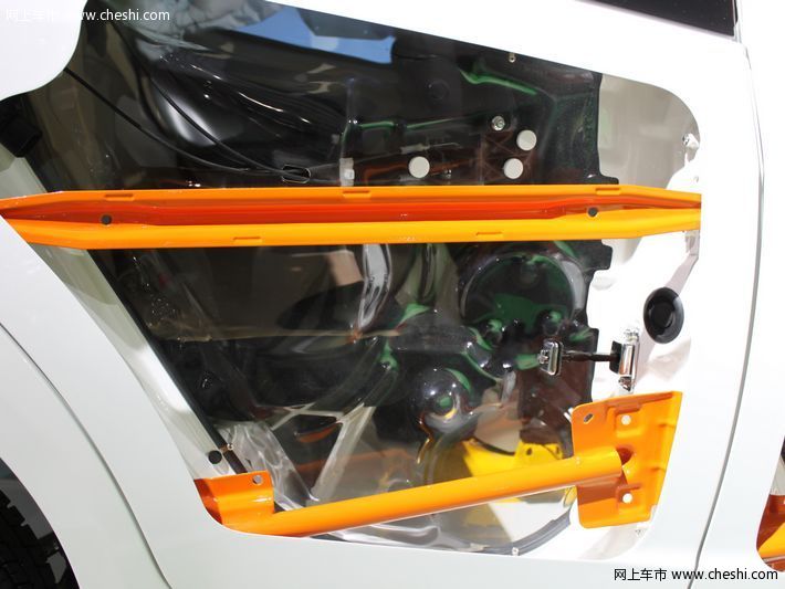 熊猫解剖车