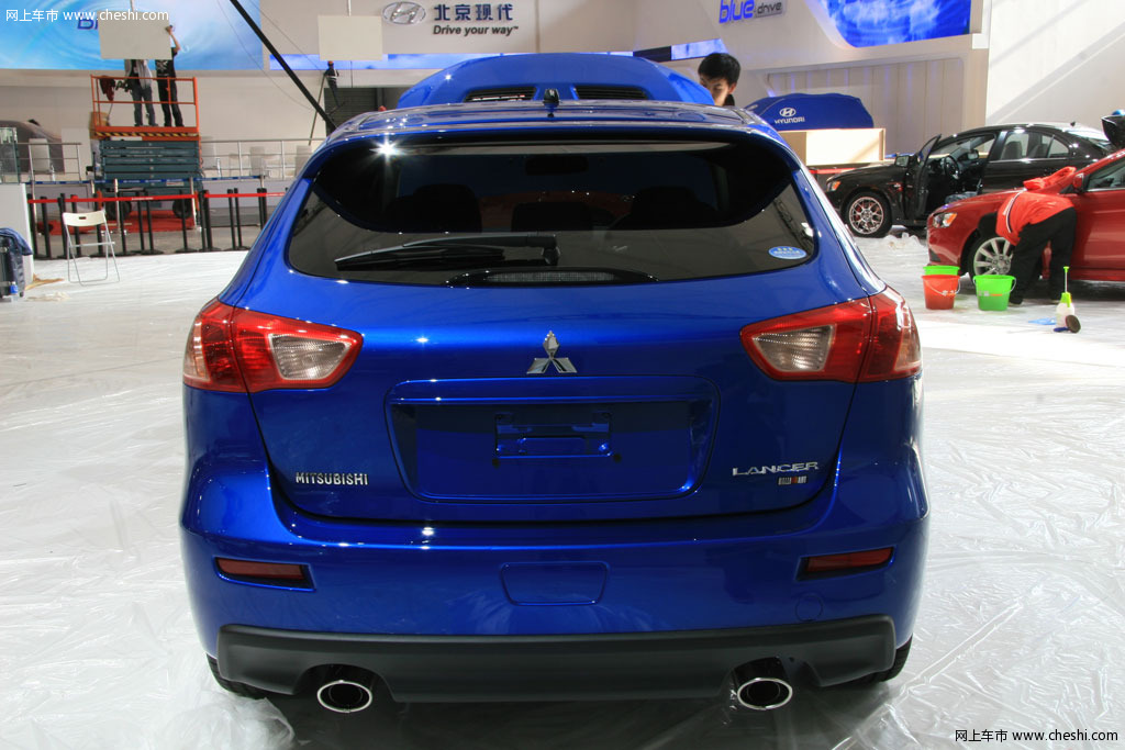 三菱EVO X两厢