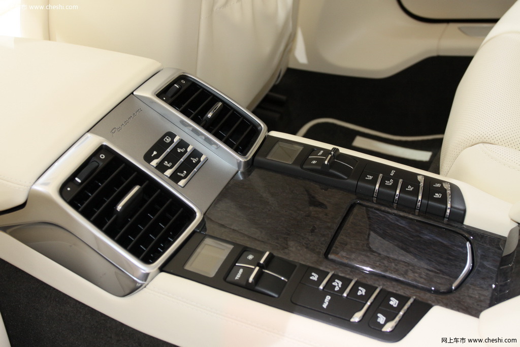 保时捷 Panamera Turbo S