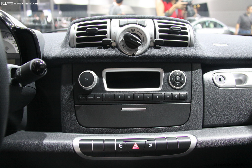 精灵Smart fortwo 2011款 车展