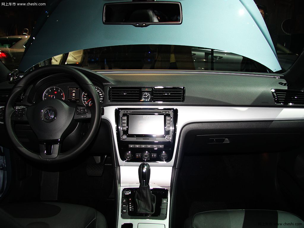 新PASSAT 2.0T 车展