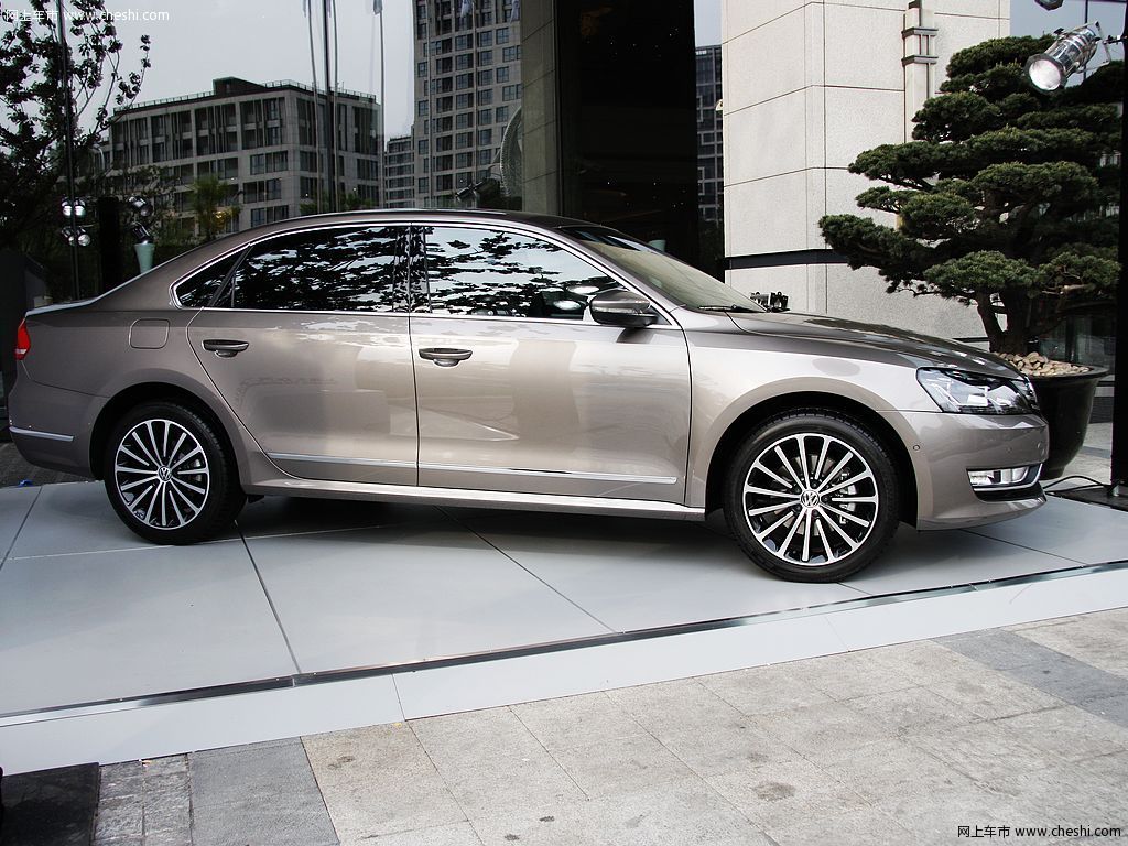 新PASSAT 2.0T 车展
