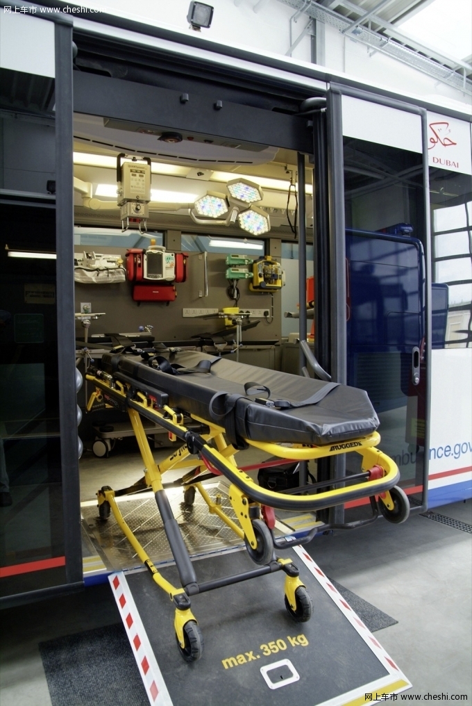 奔驰医疗车