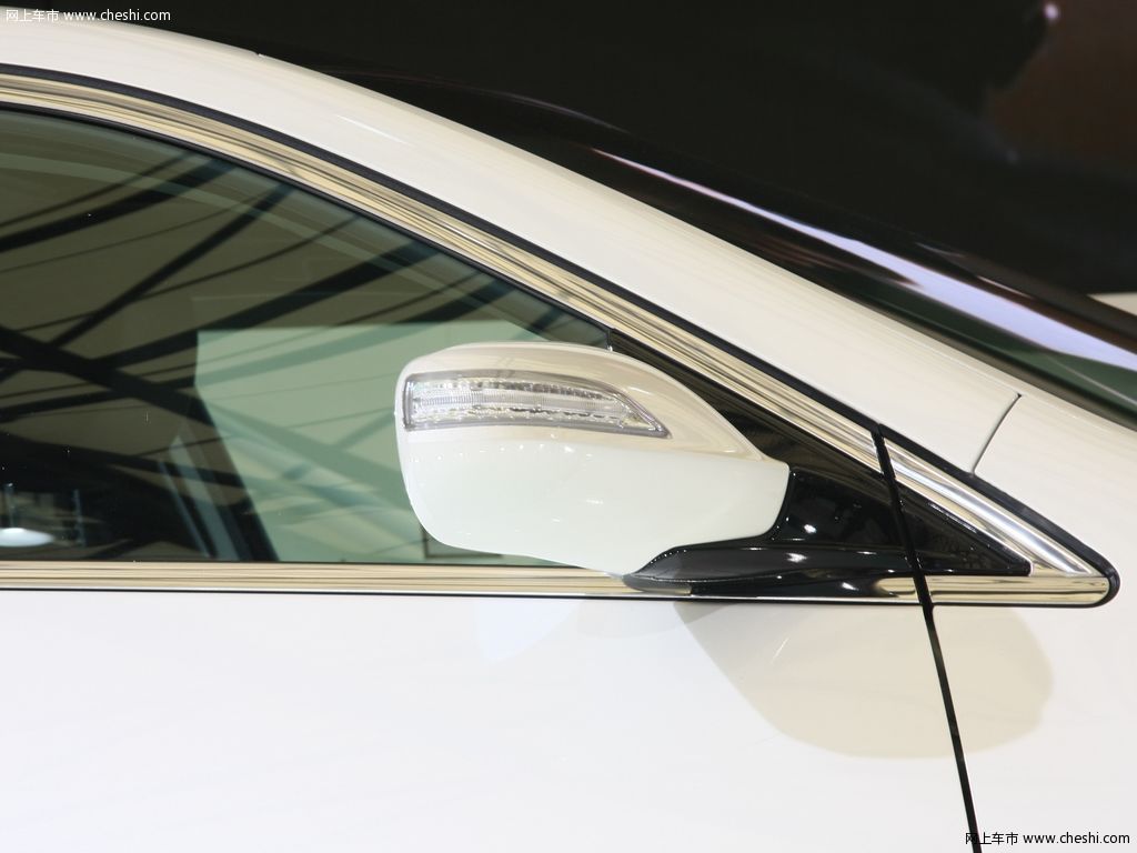 讴歌 ZDX 2011款 车展